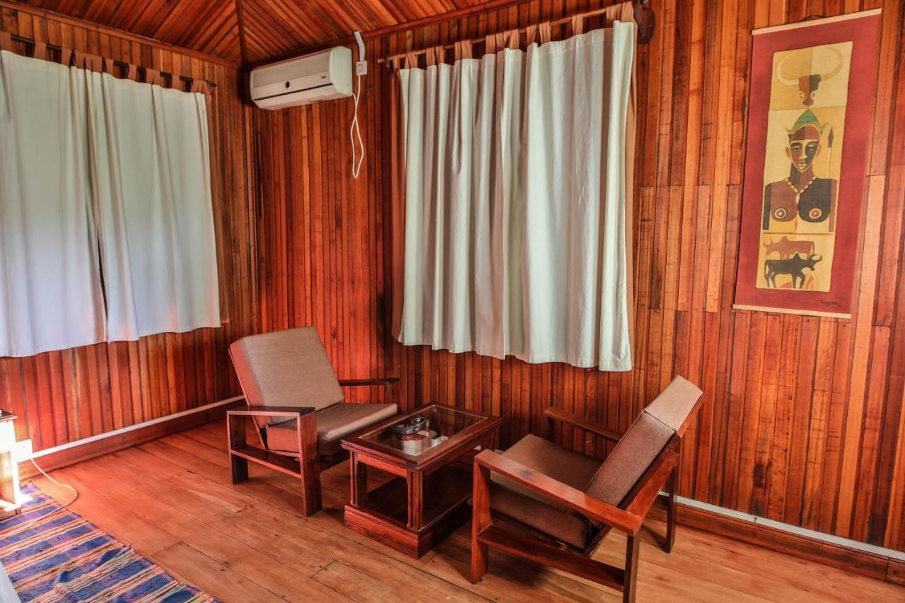 Olympe De Bemaraha Hotel Bekopaka Екстериор снимка