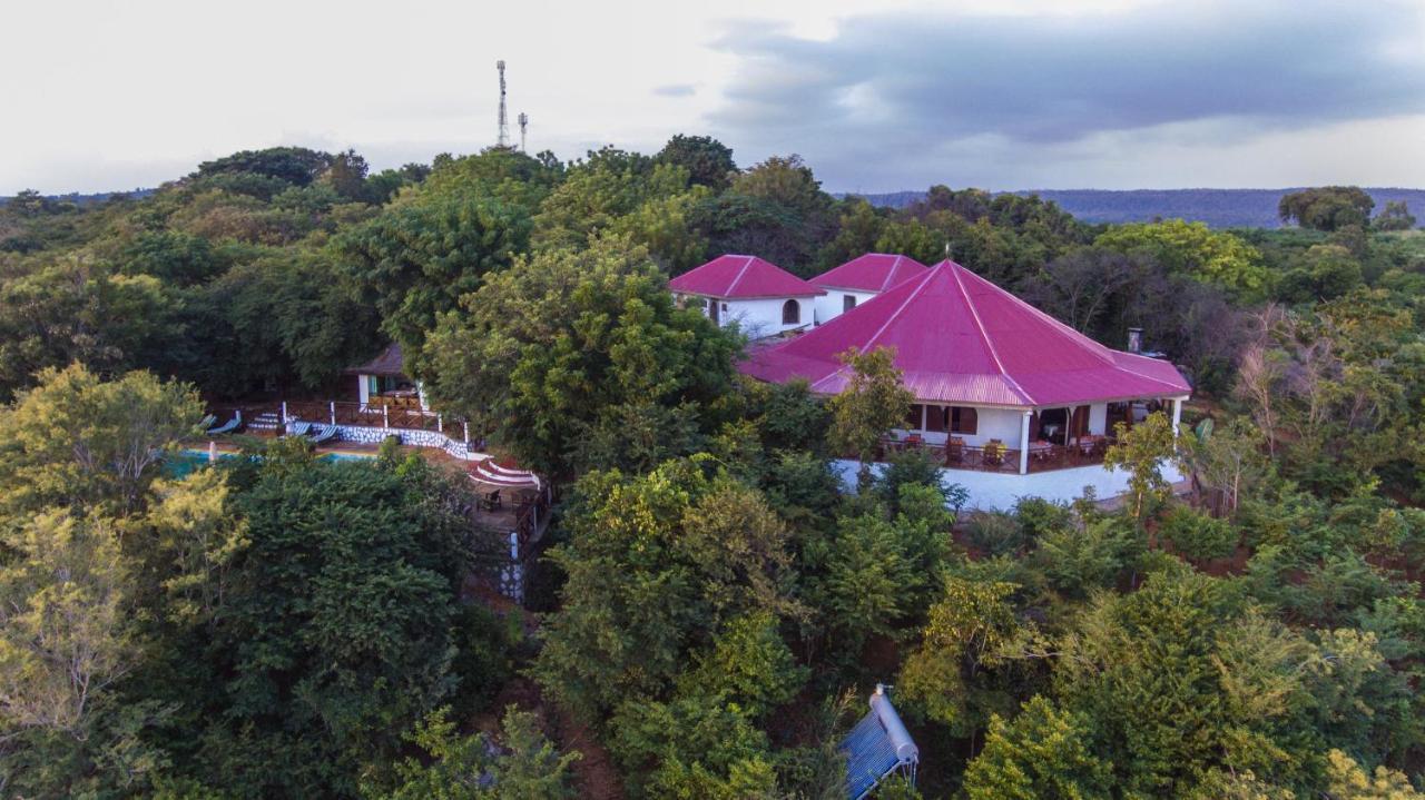 Olympe De Bemaraha Hotel Bekopaka Екстериор снимка