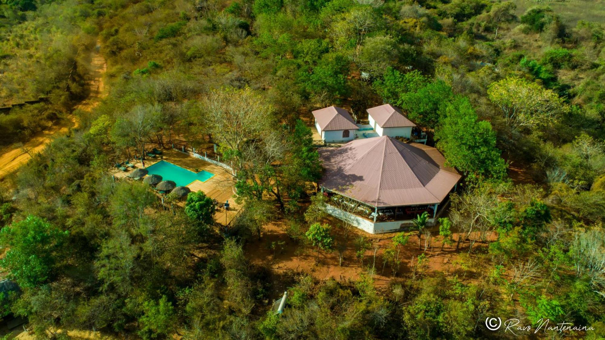 Olympe De Bemaraha Hotel Bekopaka Екстериор снимка