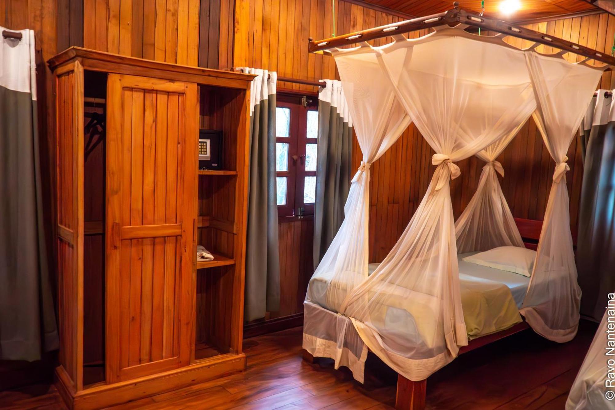 Olympe De Bemaraha Hotel Bekopaka Екстериор снимка