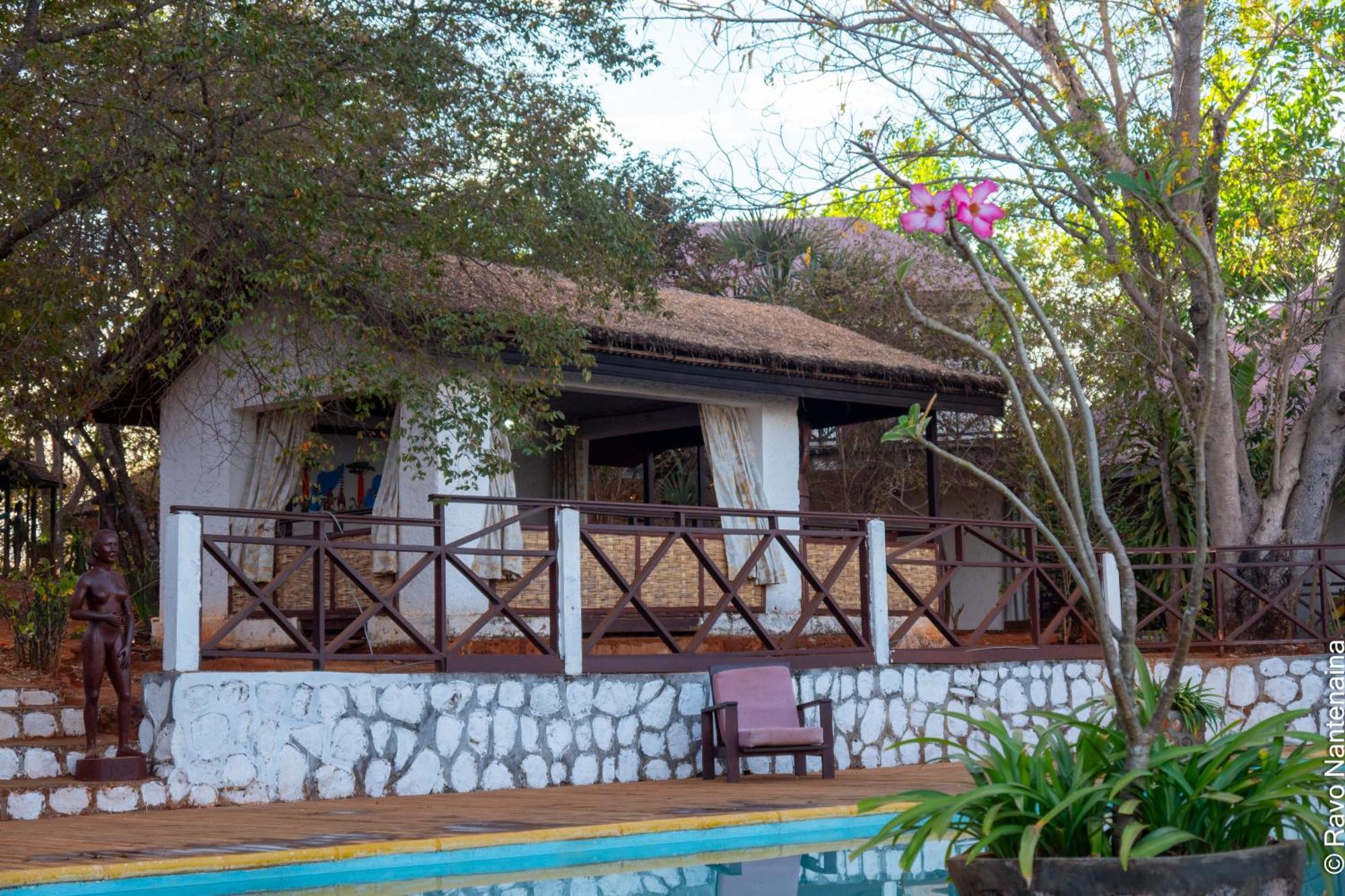 Olympe De Bemaraha Hotel Bekopaka Екстериор снимка